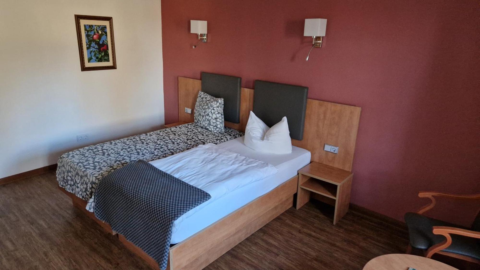 Hotel Garni Demmel & Cie Rohrsheim Ngoại thất bức ảnh